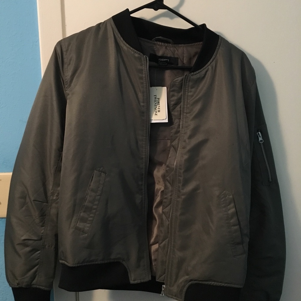 Forever 21 green bomber jacket